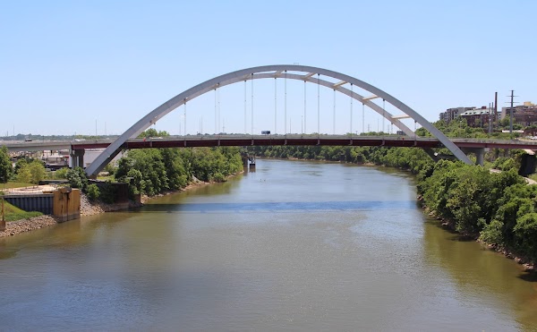 The John Seigenthaler Pedestrian Bridge 4