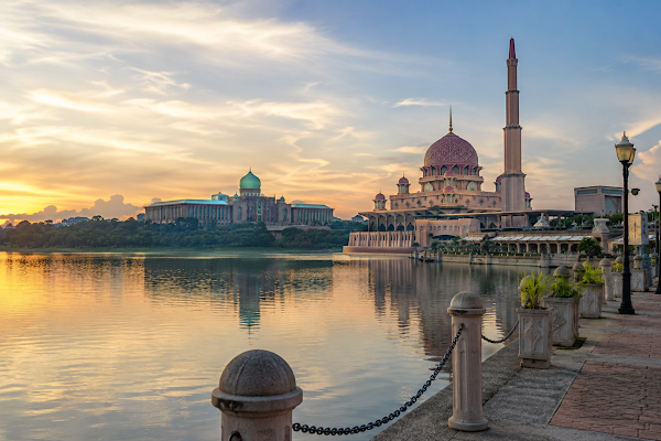 Putrajaya Lake 1