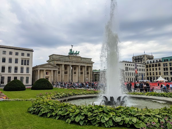 Pariser Platz 4