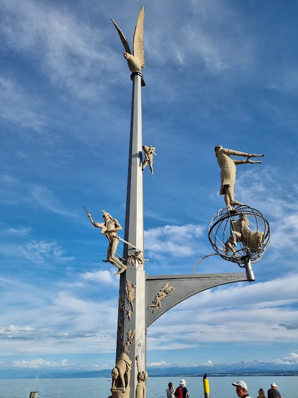 Magische Säule (Peter Lenk) 1