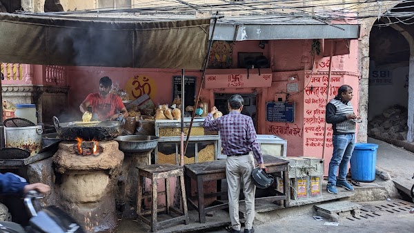 Sampat Namkeen Bhandar 1
