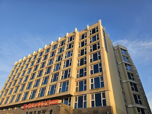 Ebenezer Hotel