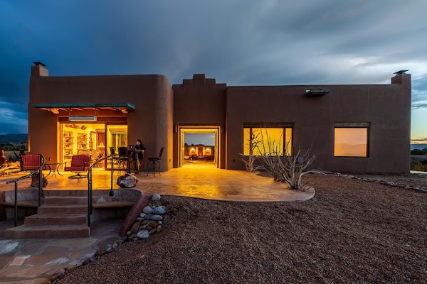 The Grand Hacienda Inn 2