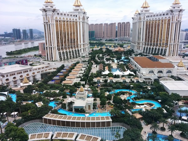 Grand Resort Deck 5