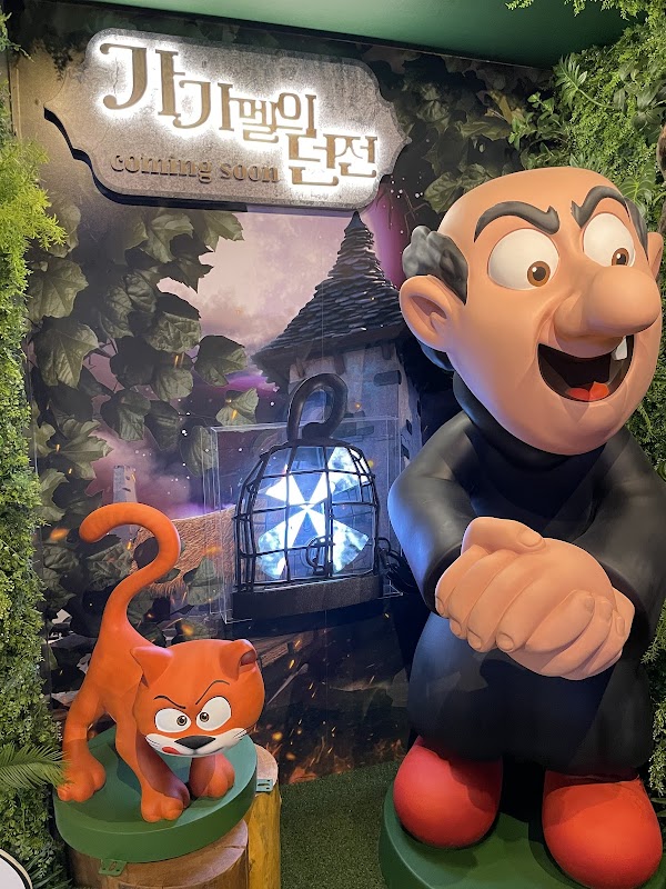 The Smurfs Magic Forest Hongdae 1