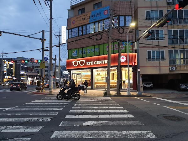 UNIQLO Jeju Ido store