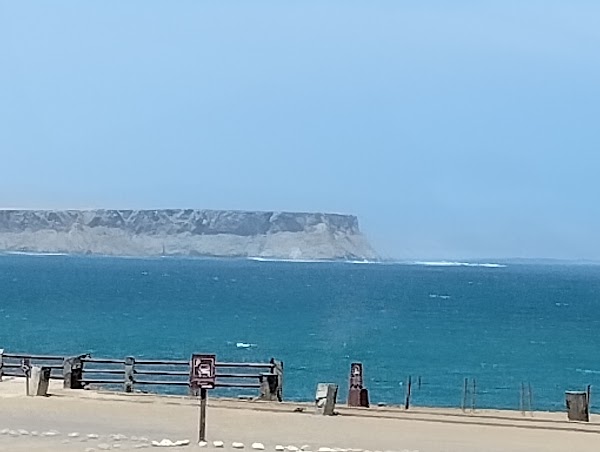 Playa Roja Paracas 1
