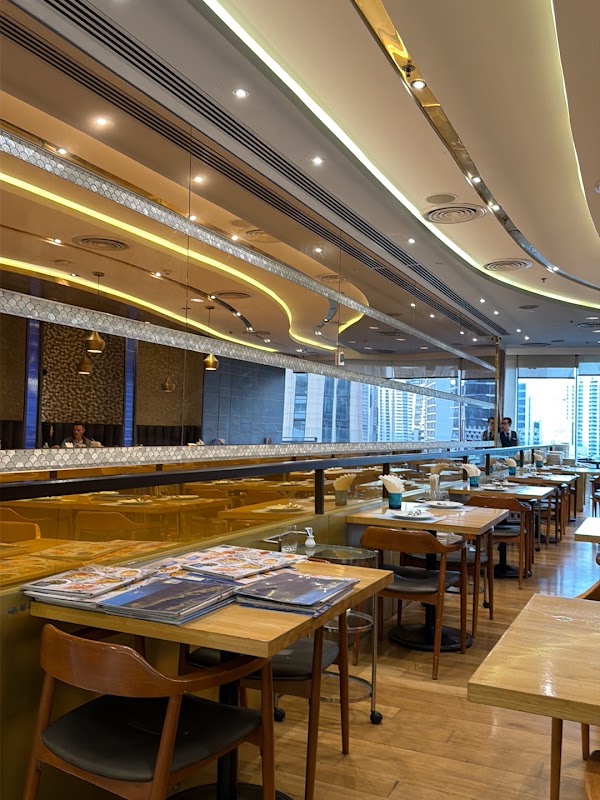 Laemcharoen Seafood EmQuartier 2
