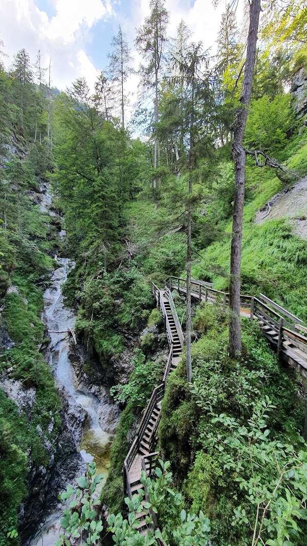 Vorderkaserklamm 4