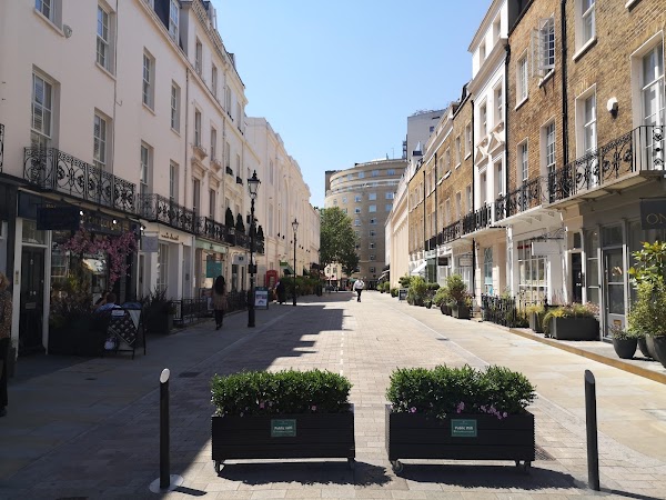 Motcomb Street 1