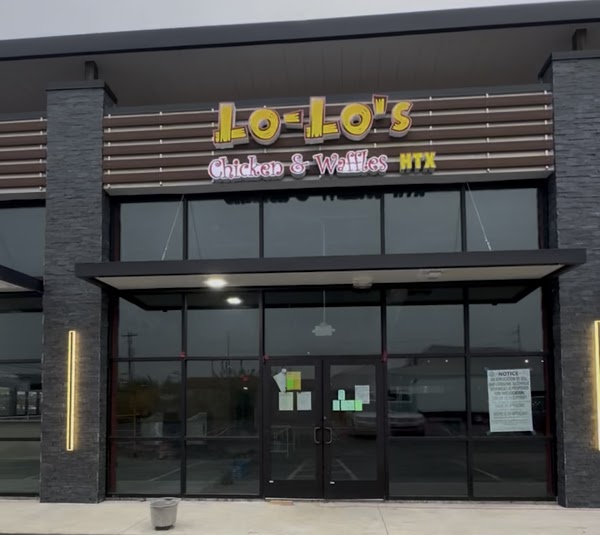 Lo Lo's Chicken & Waffles HTX 3