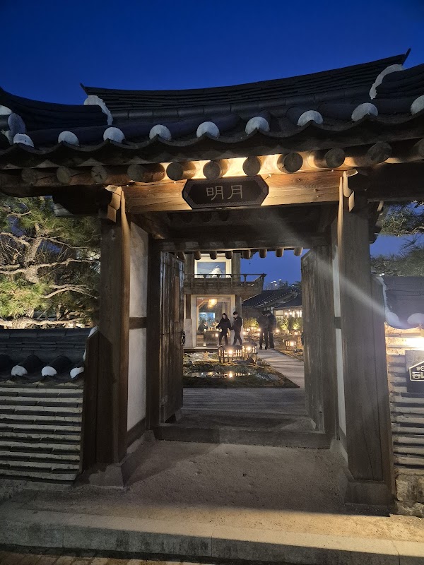 MyeongWol complex cultural space 3