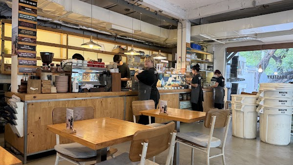Sarnies Roastery 3