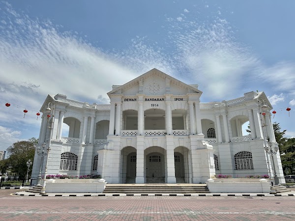 Ipoh Town Hall 1