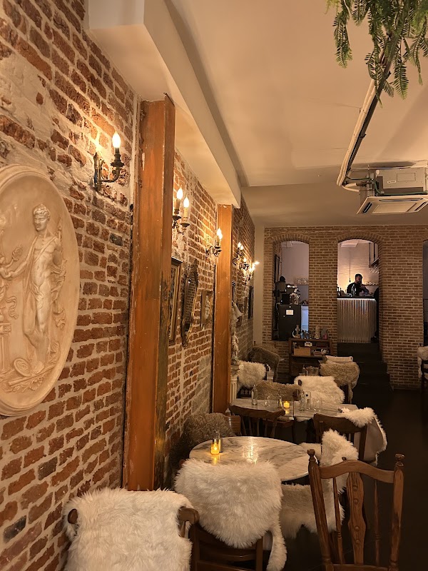 Celi’s Resto 2