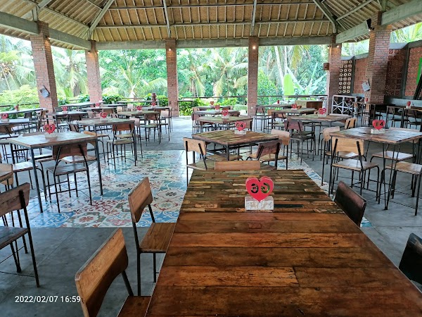 Greenkubu Restaurant and Swing