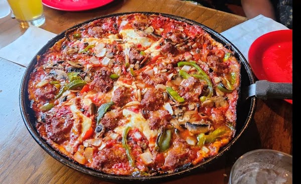 Pequod's Pizza 4