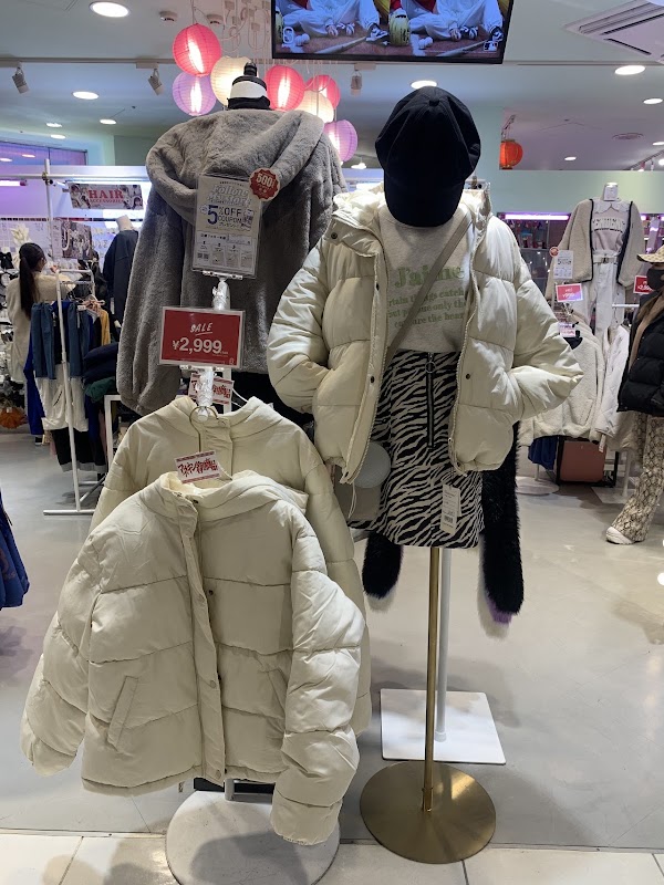 SPINNS SHIBUYA109店 3