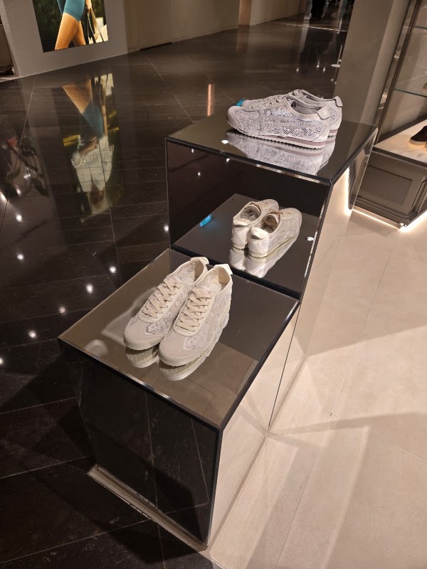 Onitsuka Tiger Lotte Main 2