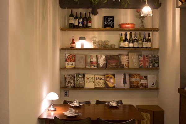 corner room 1