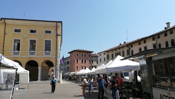 Piazza del Popolo 1