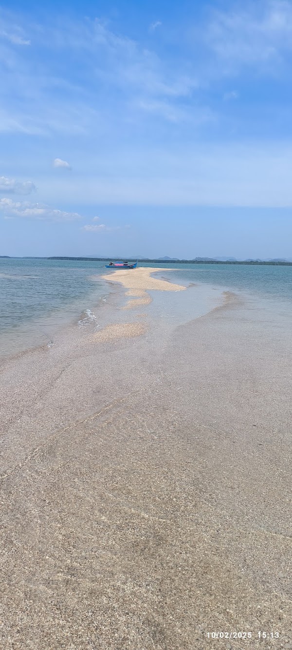 Dragon Spine Beach