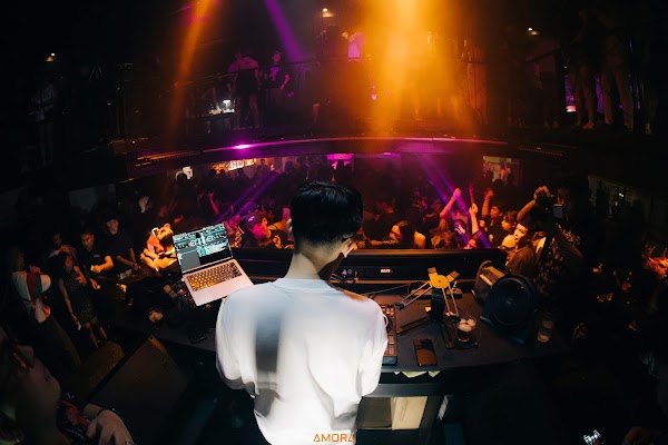 AMORA Bar & Music Lounge