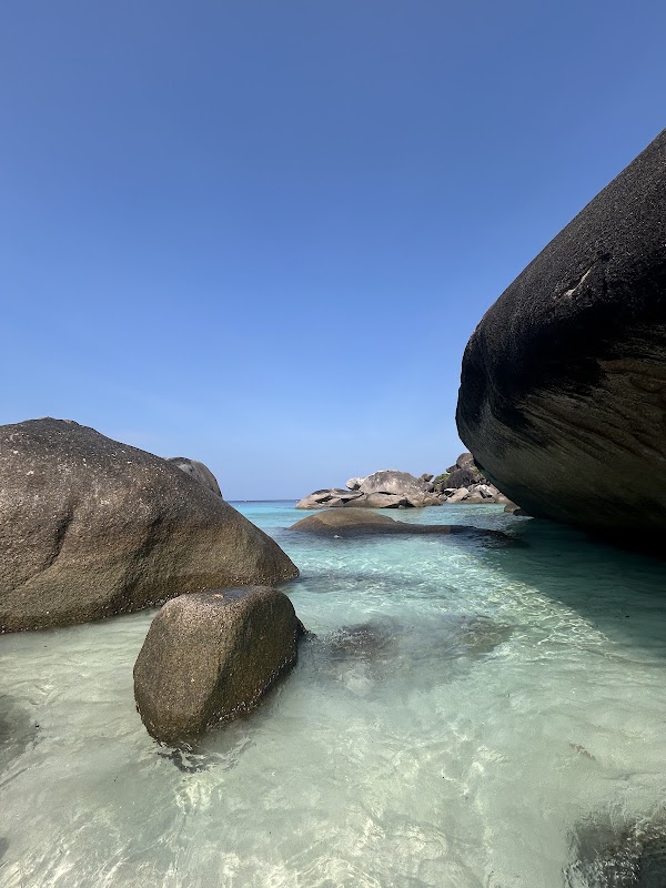 Khao Lak Explorer Diving Center: Similan Islands Liveaboard & Day Trips Richelieu Rock 4