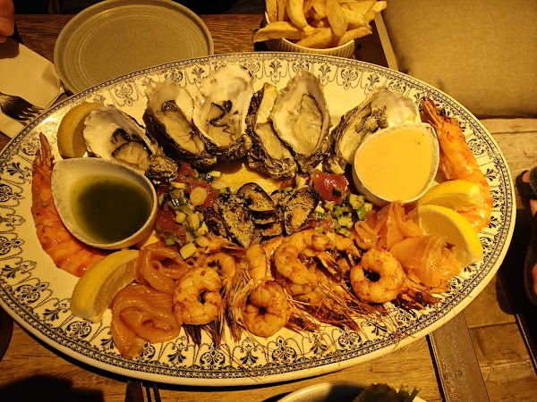 Russells Seafood Bar 4