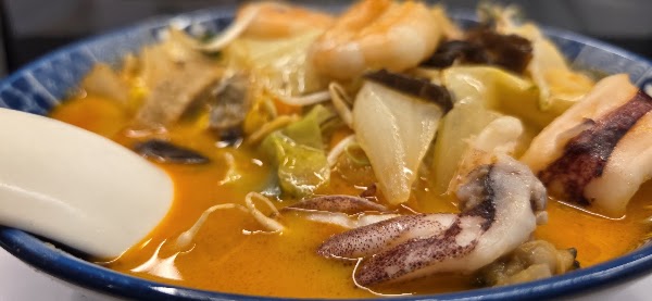 Bánh mì heo quay - Tuyền Kí 5