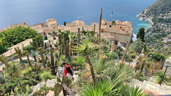 Èze 1