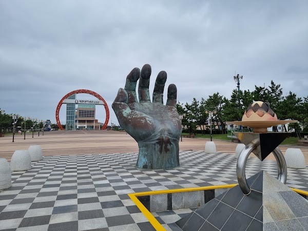 Hand of Mutual Shake 4