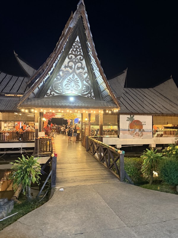 Kampung Nelayan Floating Seafood Market Restaurant 3