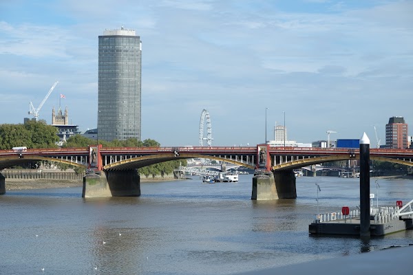 Vauxhall Bridge 1
