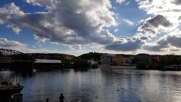 Náplavka Riverbank 4