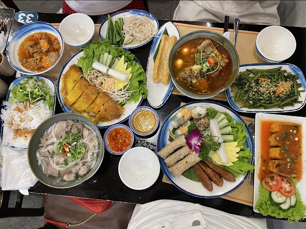 Cô Ba Phở bò 4