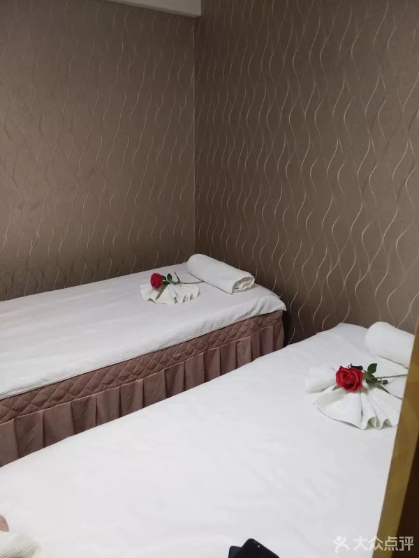 Monica massage spa 2