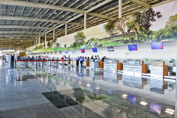 Daniel Oduber Quirós International Airport. 5