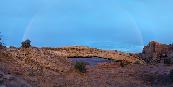 Mesa Arch Trail 4