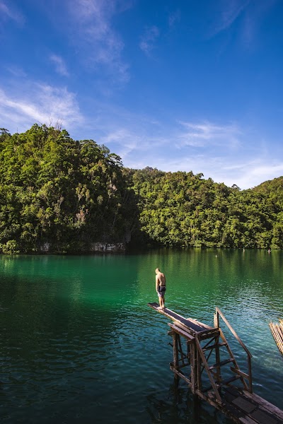 Sugba Blue Lagoon