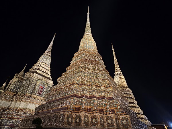 Wat Pho Main Entrance 5