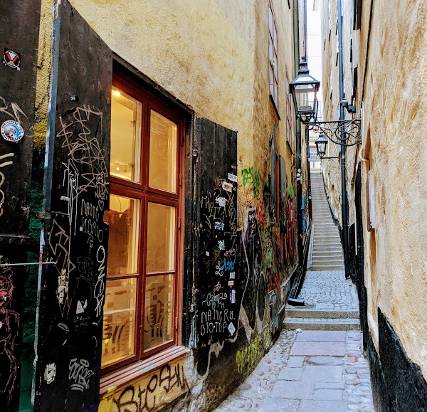 Stockholm's narrowest street (Mårten Trotzigs gränd) 5