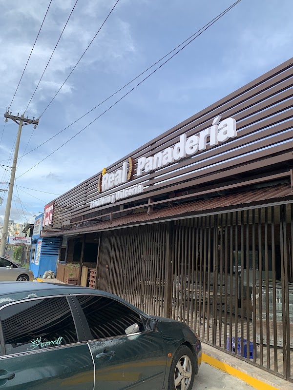 Real Panadería y Dulcería 1