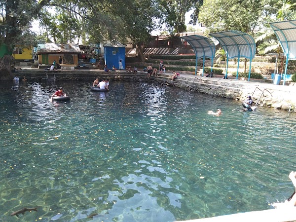 Pemandian Alam Banyu Biru 1
