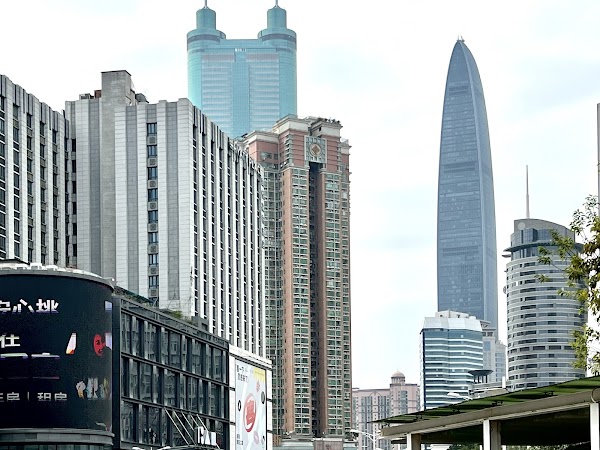 Shenzhen Dong Men Pedestrian Street Shaibu Subway Station