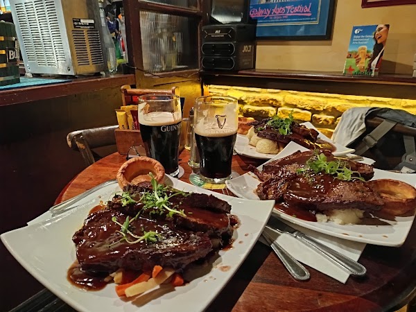 Monroe's Tavern 3