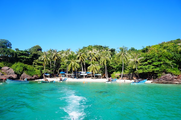 Mong Tay island
