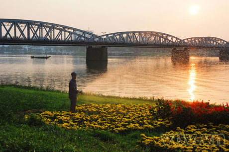 Perfume River 2