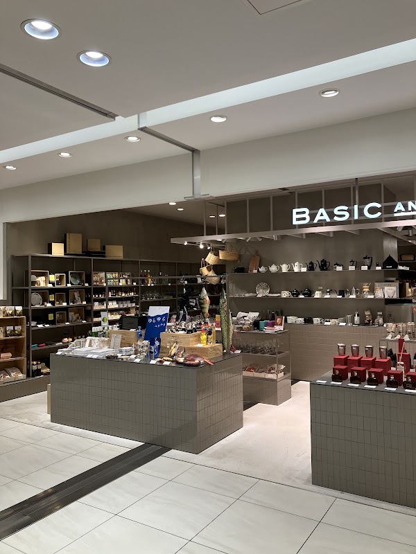 BASIC AND ACCENT 札幌ステラプレイス店