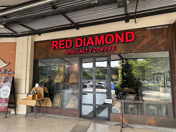 Red Diamond Cafe at The Crystal